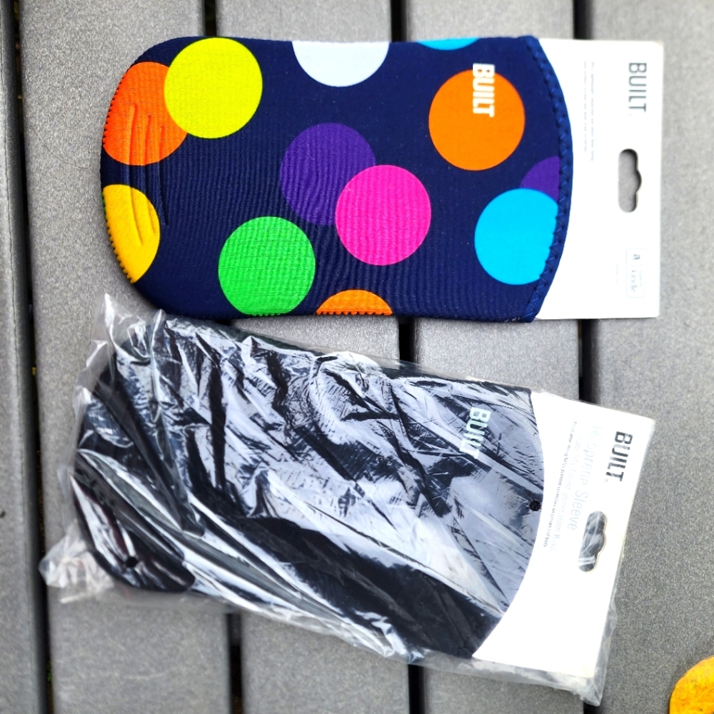 2 neoprene Tablet/ Kindle fire sleeves